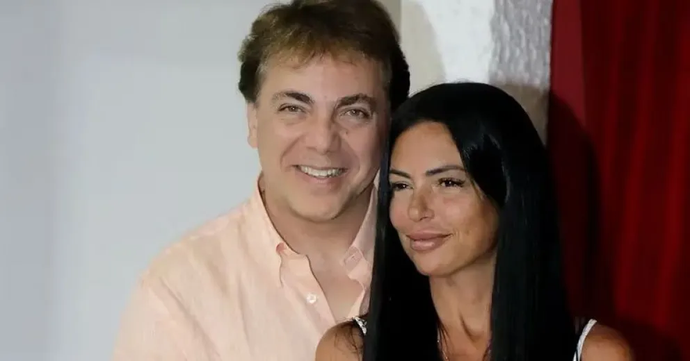 Cristian Castro presenta a su nueva novia cordobesa en una romántica salida