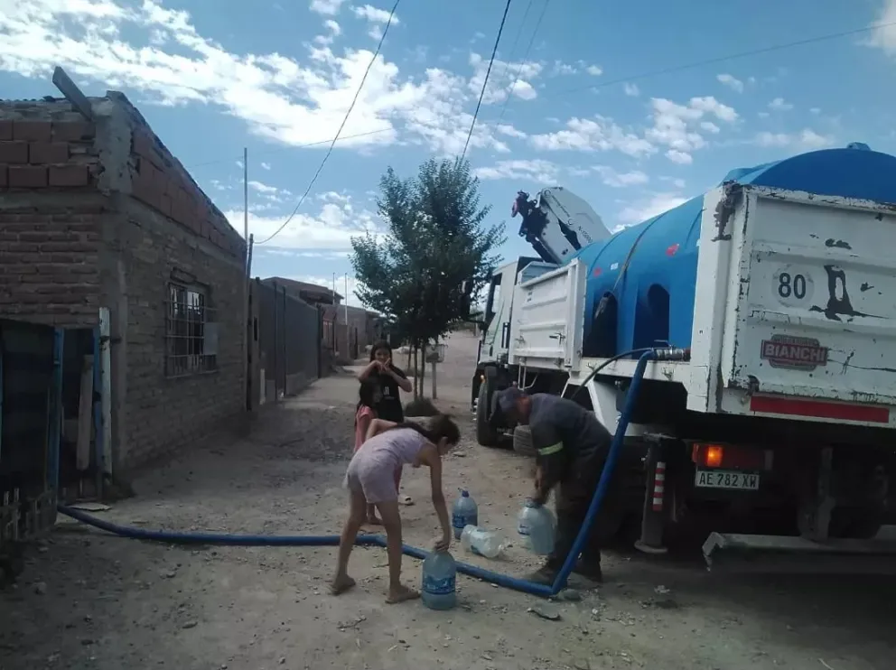 Finalizaron las tareas de reparación y se normaliza el servicio de agua potable en barrio Nuevo