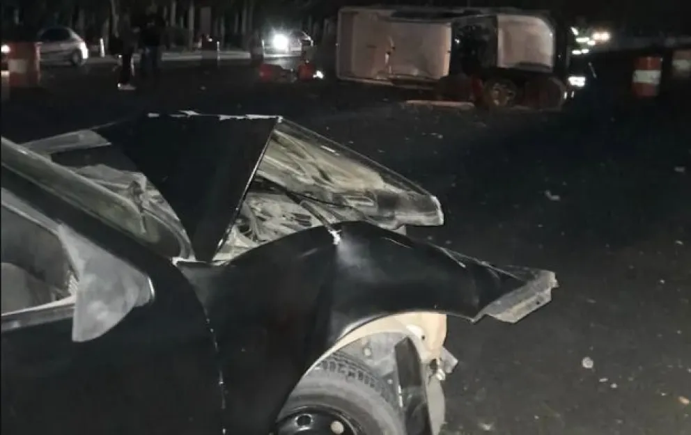 Una camioneta terminó volcada luego de un choque en Ruta Nacional 22