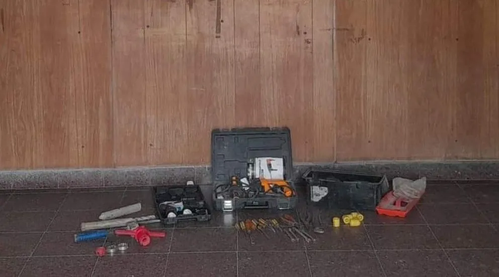 Un delincuente fue capturado tras ser descubierto vendiendo herramientas robadas