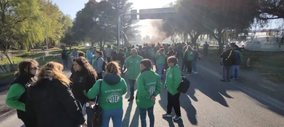 ATE se manifiesta hoy en los puentes carreteros entre Cipolletti y Neuquén
