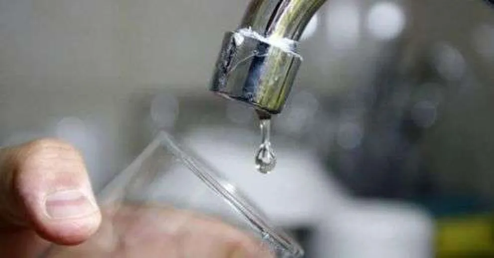 Se recomienda a los usuarios y usuarias hacer un uso responsable del recurso, priorizando el consumo básico y la higiene personal. Foto: archivo.