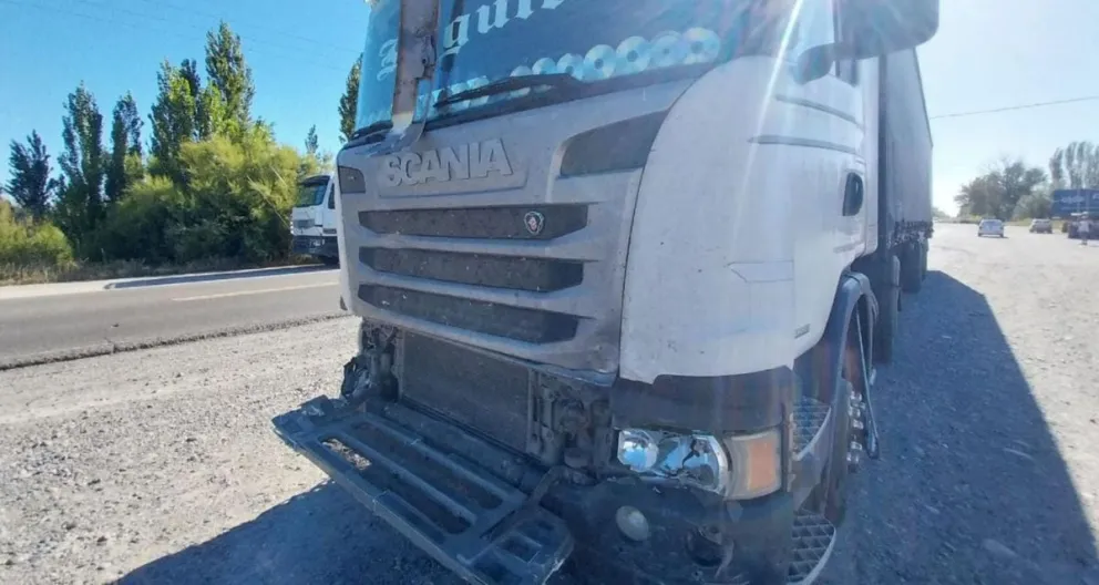 Triple choque en Ruta 22 deja una persona herida