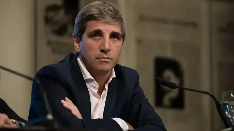 Aumento del 16% para estatales, pero no para funcionarios de alto rango