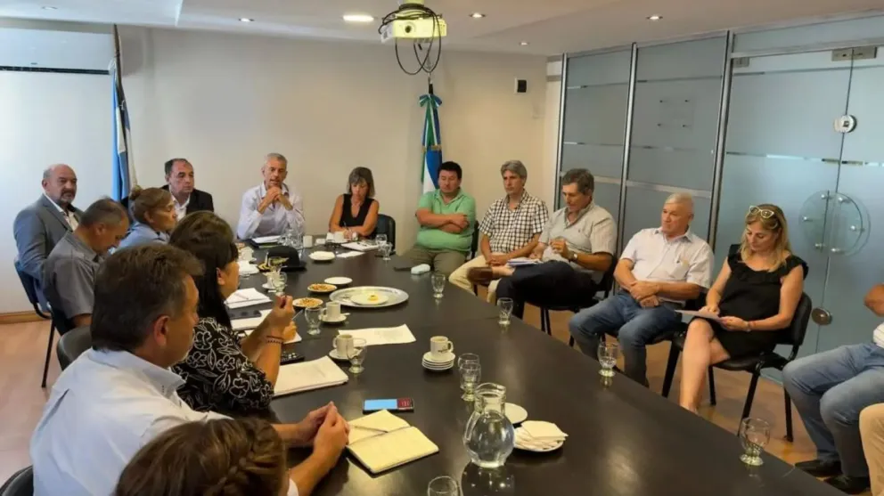 Encuentro de autoridades provinciales para abordar la inseguridad en zonas rurales