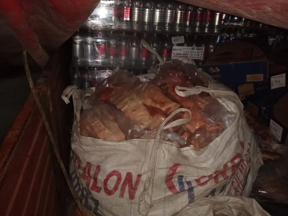Senasa decomisó un camión con dos toneladas de carne con destino a Roca