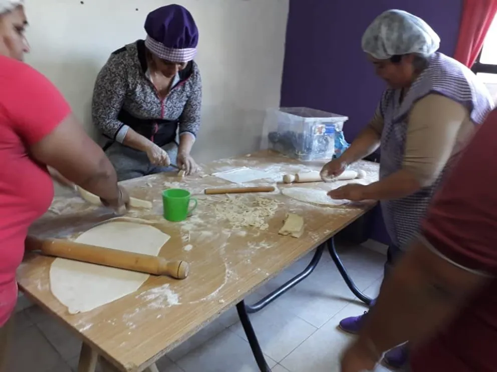 Inician campaña de donación de alimentos para sostener merenderos y comedores de Roca