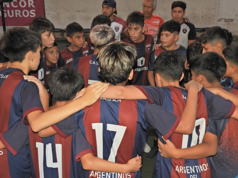 Argentinos del Norte gritó campeón del Mundialito en Roca