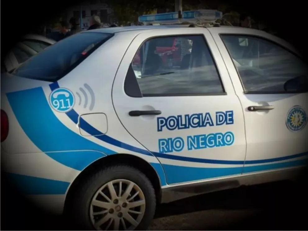 Lo atraparon mientras se paseaba por Roca con un auto robado