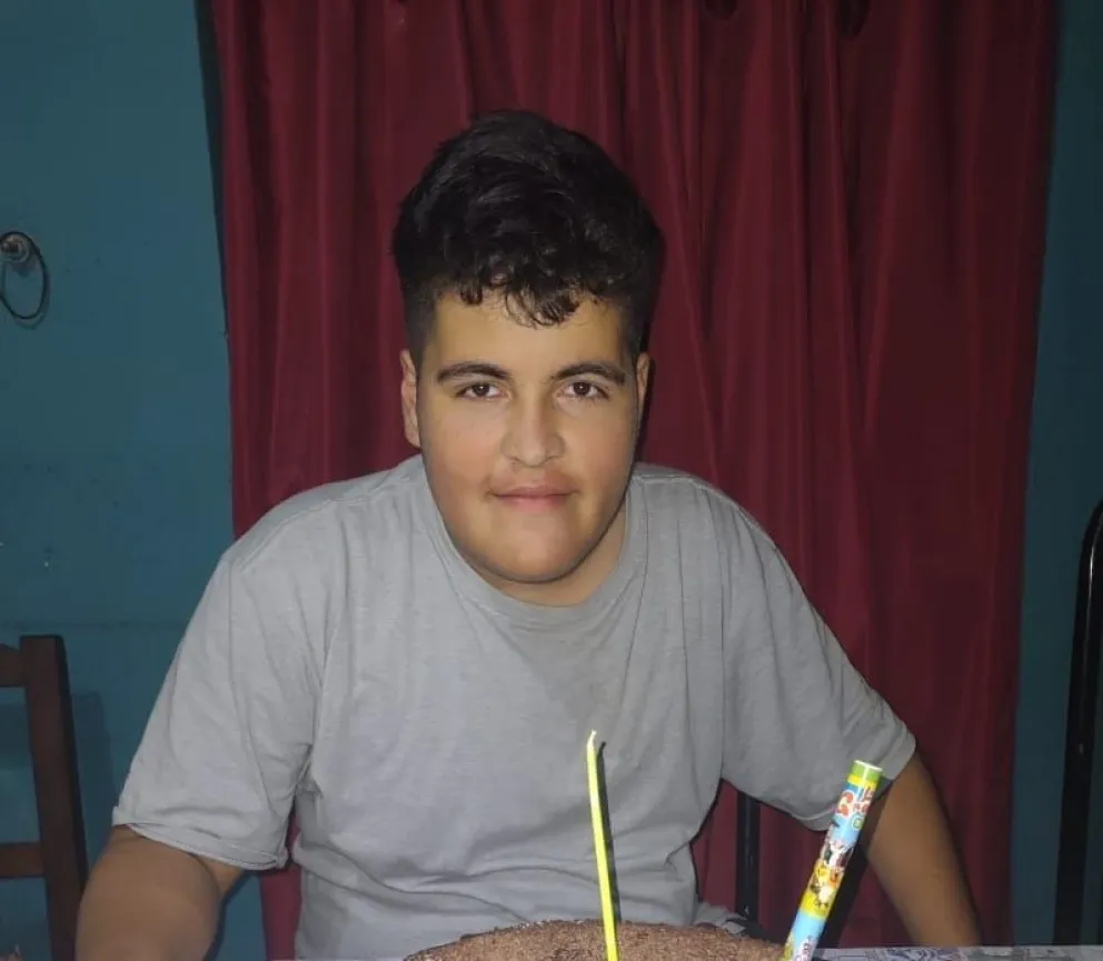 Todos por Damián: Familia roquense realiza una colecta solidaria para costear un tratamiento médico
