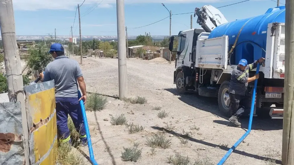 Aguas Rionegrinas entrega agua potable gratis a los barrios ¡Mirá como solicitar en tu domicilio! 