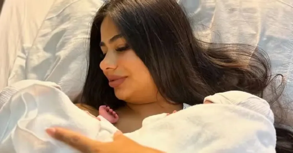 Daniela Celis revela la personalidad de sus gemelas recién nacidas
