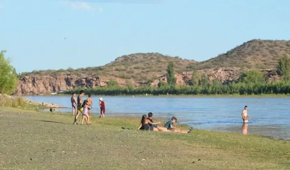 Para tener cuidado: otra vez aumentan los caudales de los ríos Limay y Negro