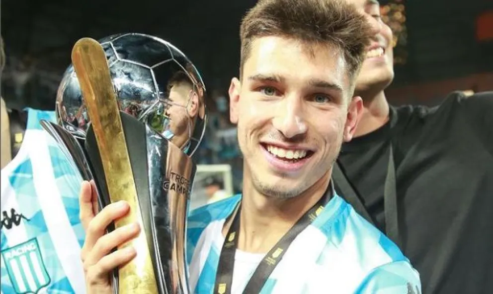 Un joven sueña con conocer al futbolista Facundo Mura 