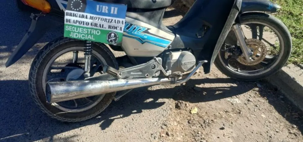 Secuestran dos motocicletas en controles vehiculares en Roca