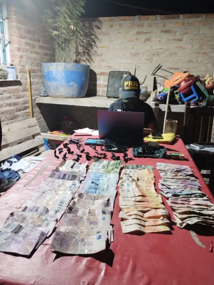 Tres hermanas detenidas por venta de drogas en Roca