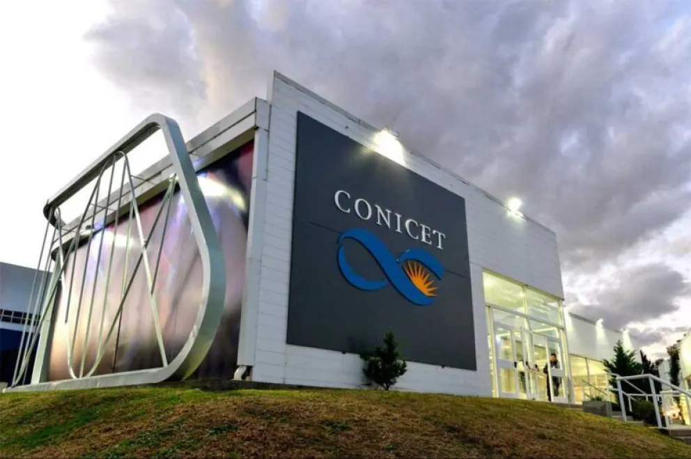 Cambios en el Conicet: reducen a menos de la mitad la cantidad de becas que otorgará el organismo
