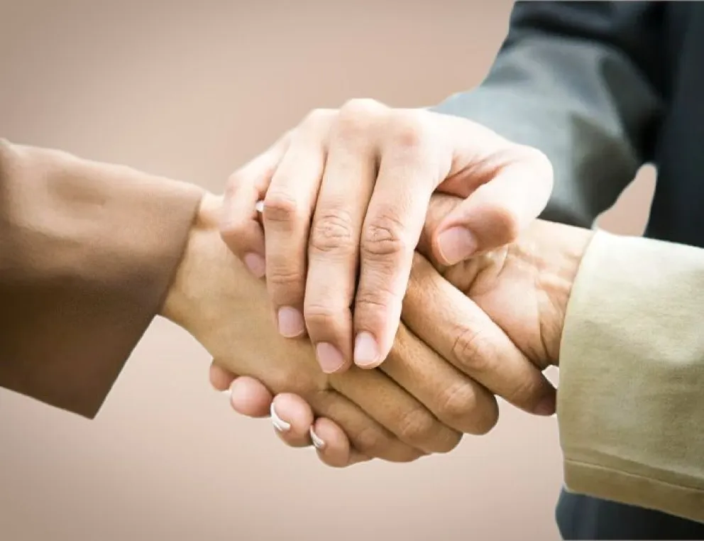 Seis hermanos llegan a un acuerdo familiar para cuidar de su madre anciana