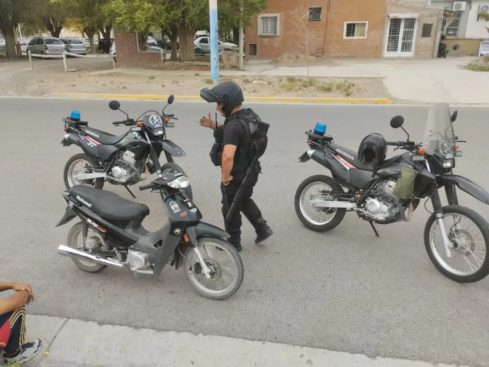 Se robaron una moto 110 en el centro y fueron atrapados minutos más tarde 