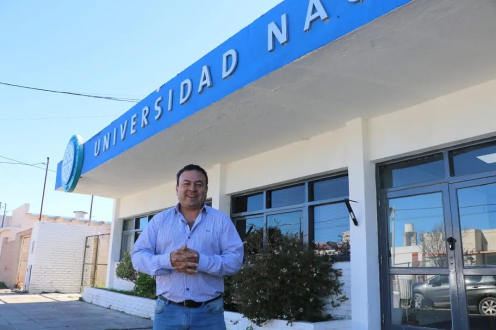 Polémica en la UNCO por el financiamiento al millonario contrato de alquiler del vicerrector