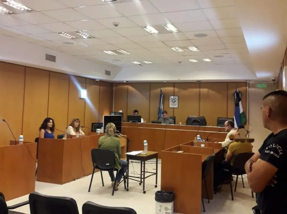 Sentencia por reiterado abuso sexual contra sus tres hijas: solicitaron 19 años