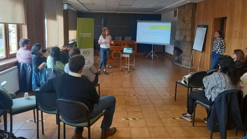 Río Negro contra la violencia de género: Realizaron capacitaciones con un abordaje hacia la masculinidad