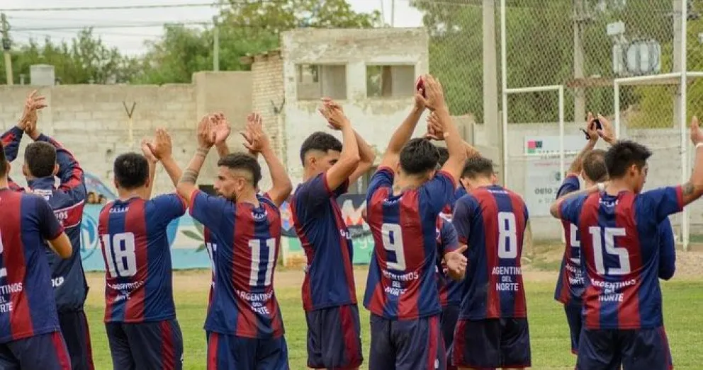 Argentinos del Norte goleó a Chichinales y comenzó de la mejor manera la LDC 