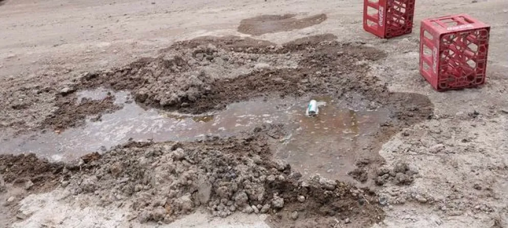 Vecinos reclaman por un arreglo de calle que se rompió a los dos días