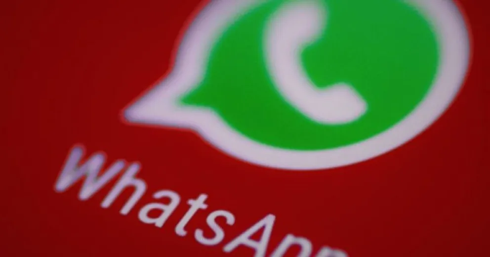 Descubre el truco que convierte tus letras en rojo en WhatsApp