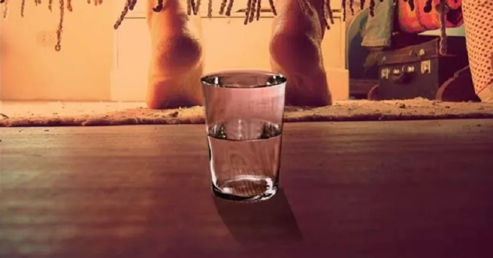 El ritual ancestral del vaso con agua debajo de la cama