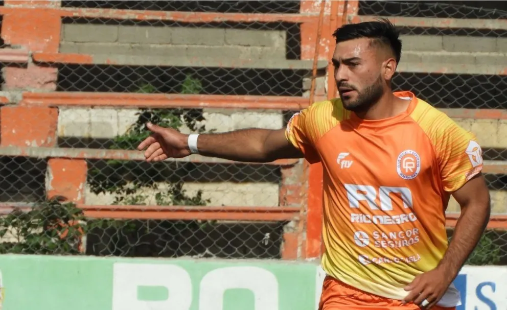 Deportivo Roca se llevó la victoria contra Allen en su debut en la Liga Confluencia 