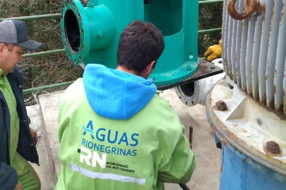 ARSA confirma la restitución del servicio de agua en Roca después de Incidente en Ruta 22