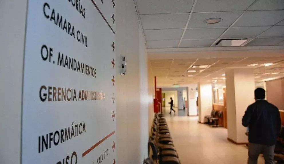 Condenados a 3 años de prisión por estafar con viviendas y materiales de construcción