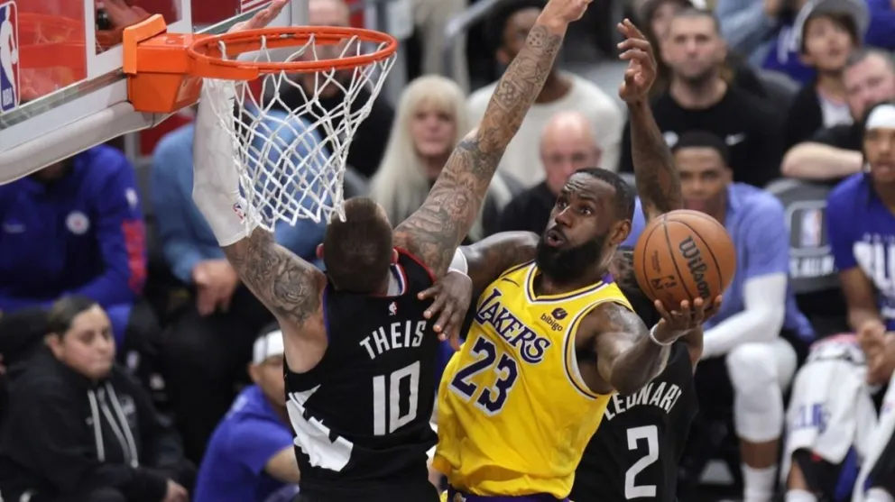 LeBron James hace historia y alcanza los 40.000 puntos en la NBA