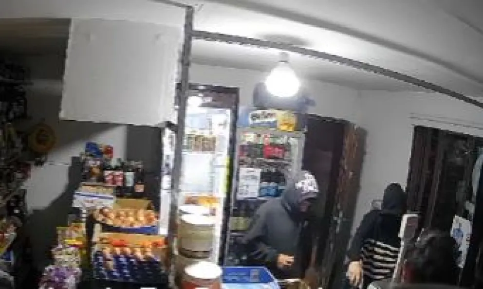 A palazos impidió que los delincuentes le robaran en su comercio 