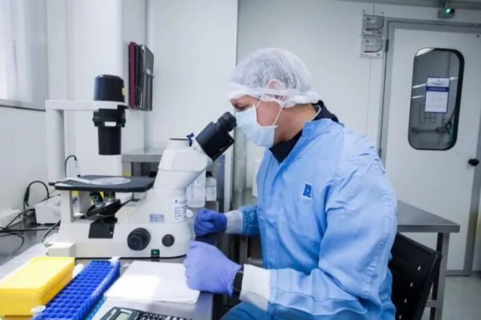 Científicos premiados advierten a Milei: "Cancelar la ciencia argentina sería un grave error"