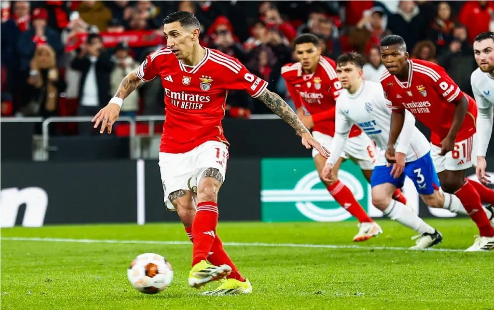 Di María convirtió en el sufrido empate de Benfica ante Rangers
