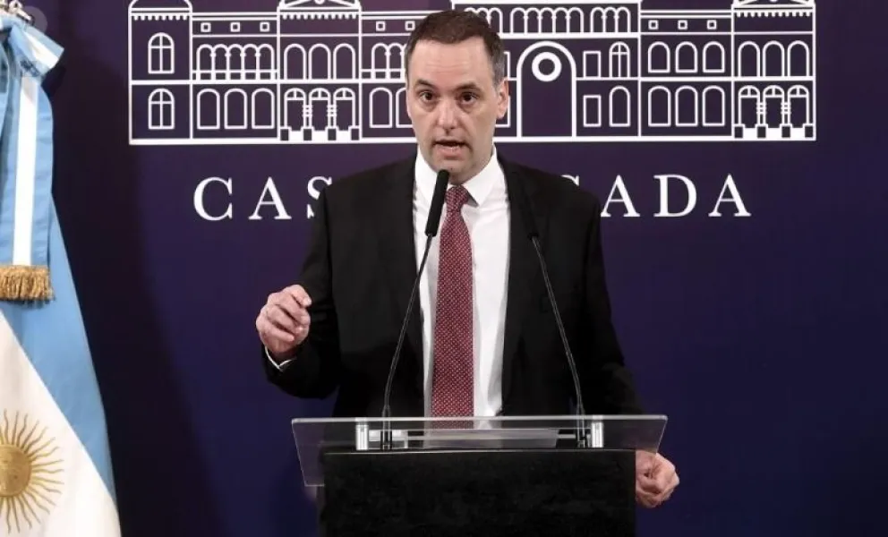 Adorni dijo que se les descontará a las empleadas públicas que adhieran al paro del 8M