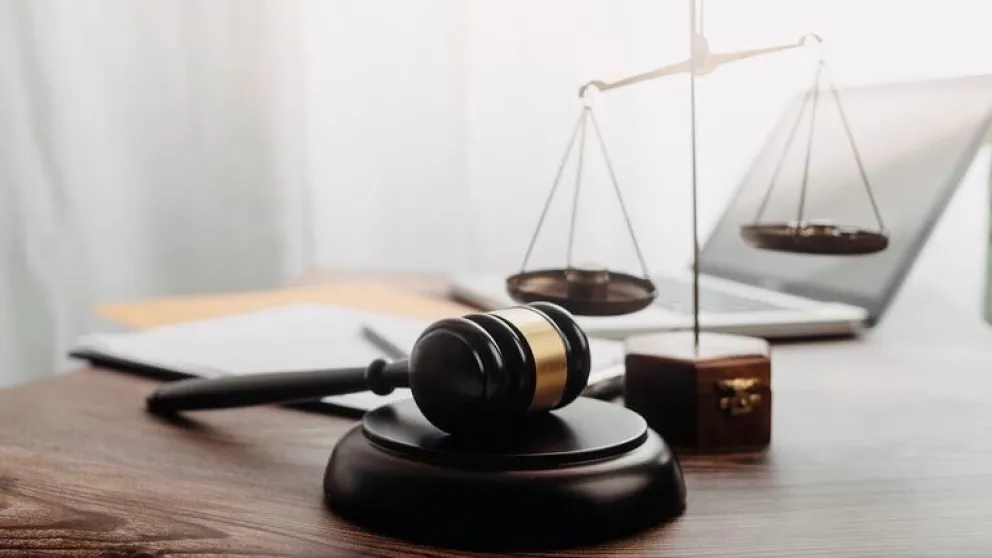 Indemnizaron con alimentos a una mujer de Roca víctima de violencia de género 