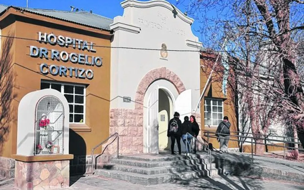 Por la crisis hospitalaria, una mujer de Roca tuvo que ser operada en Jacobacci