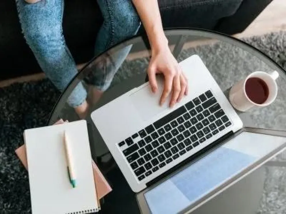 Oportunidades en dólares: las mejores empresas extranjeras para trabajar freelance desde Argentina