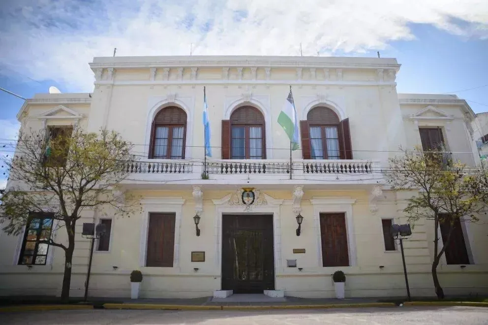 El gobierno ofreció un bono extraordinario y convocó a una nueva reunión paritaria