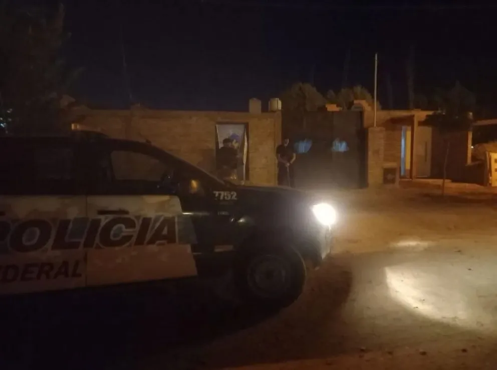 Allanamiento en Chacramonte: una mujer quedó detenida por narcomenudeo