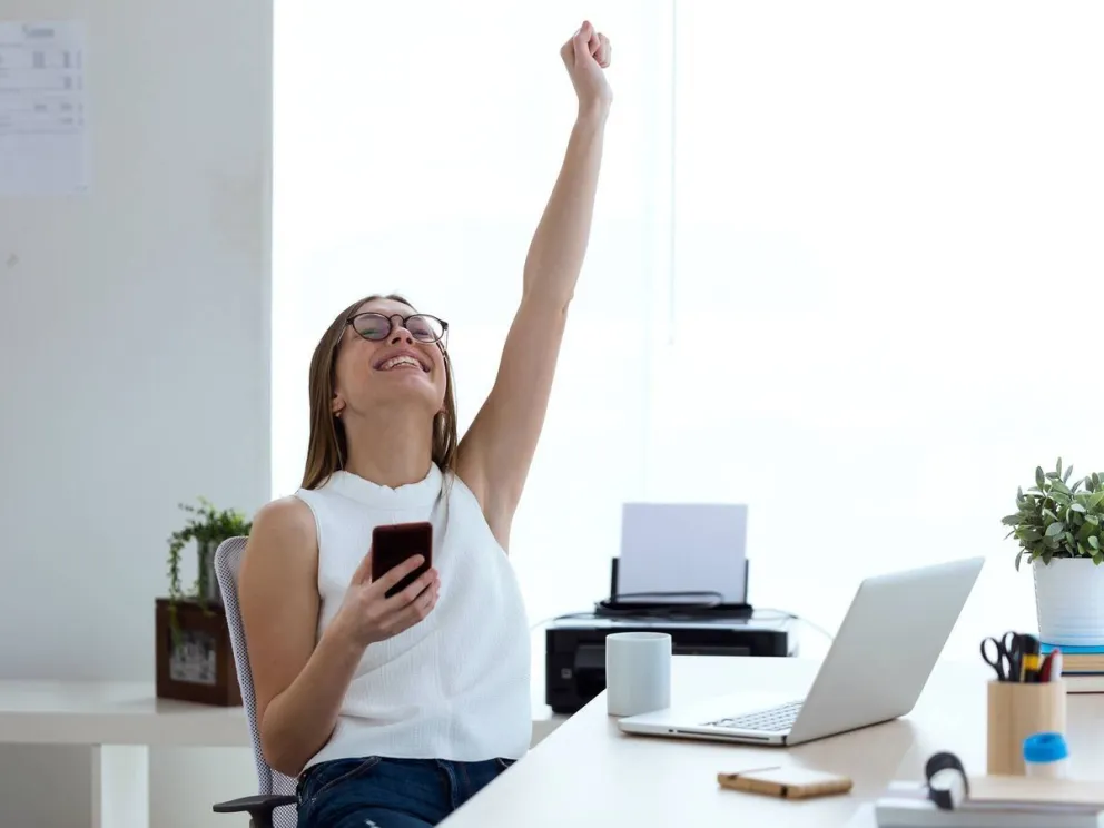 Estrategias respaldadas por Harvard para ser feliz en el trabajo