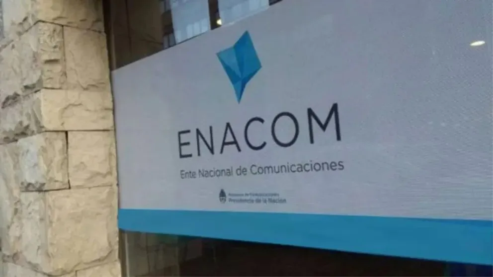 Protestas contra el cierre de delegaciones del Enacom en Neuquén y Río Negro