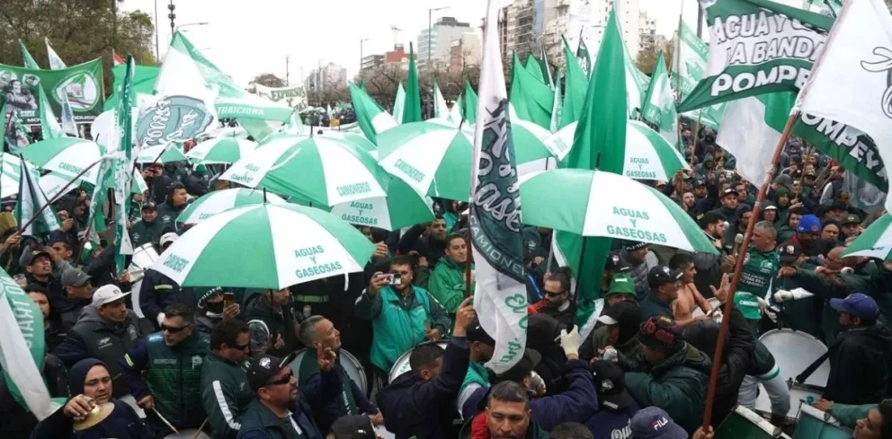 CGT posterga medida de fuerza y convoca a una movilización para el 1° de mayo