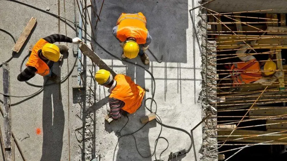 El 60% de la población ocupada cobraba menos de $243.000 a fin de año