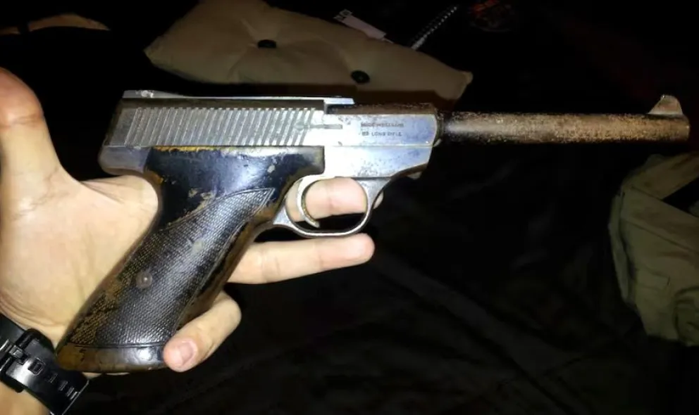 Un nene de 6 años fue a la escuela con un arma cargada 