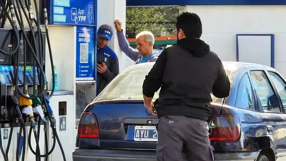 Combustibles: la demanda se redujo en un 20 % y hay preocupación por los mayores costos