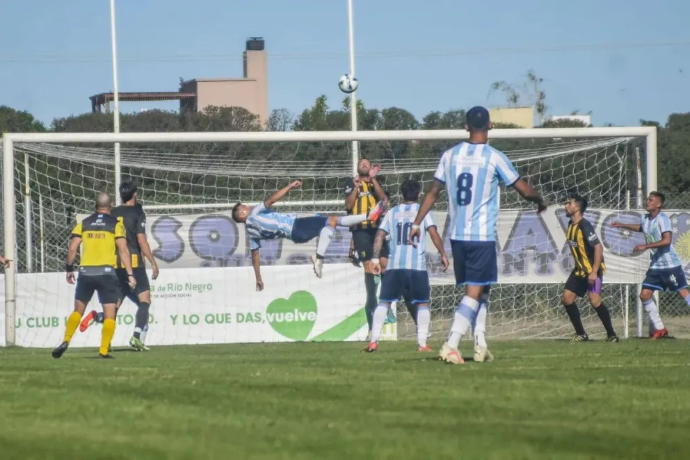 Sol de Mayo se hizo fuerte como local y venció a Santamarina